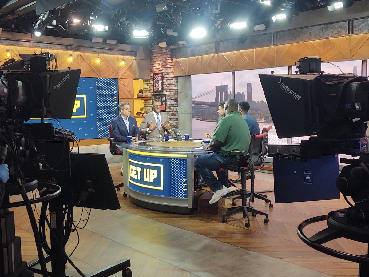 Enjoying Get Up after a restful night of sleep at <a href="/Espngreeny/">Mike Greenberg</a>'s

<a href="/ESPNRadio/">ESPN Radio</a> 

#BubbaAtSeaport #TheSleepover