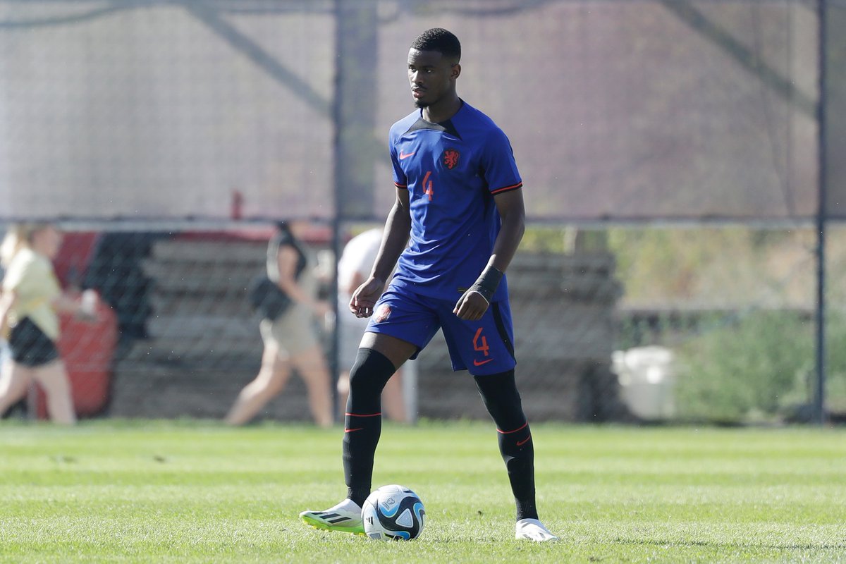 OnsOranje's tweet photo. 30 minutes played, no goals yet!
#TheNextUp #MKDNED https://t.co/O7tMxJy5Ac