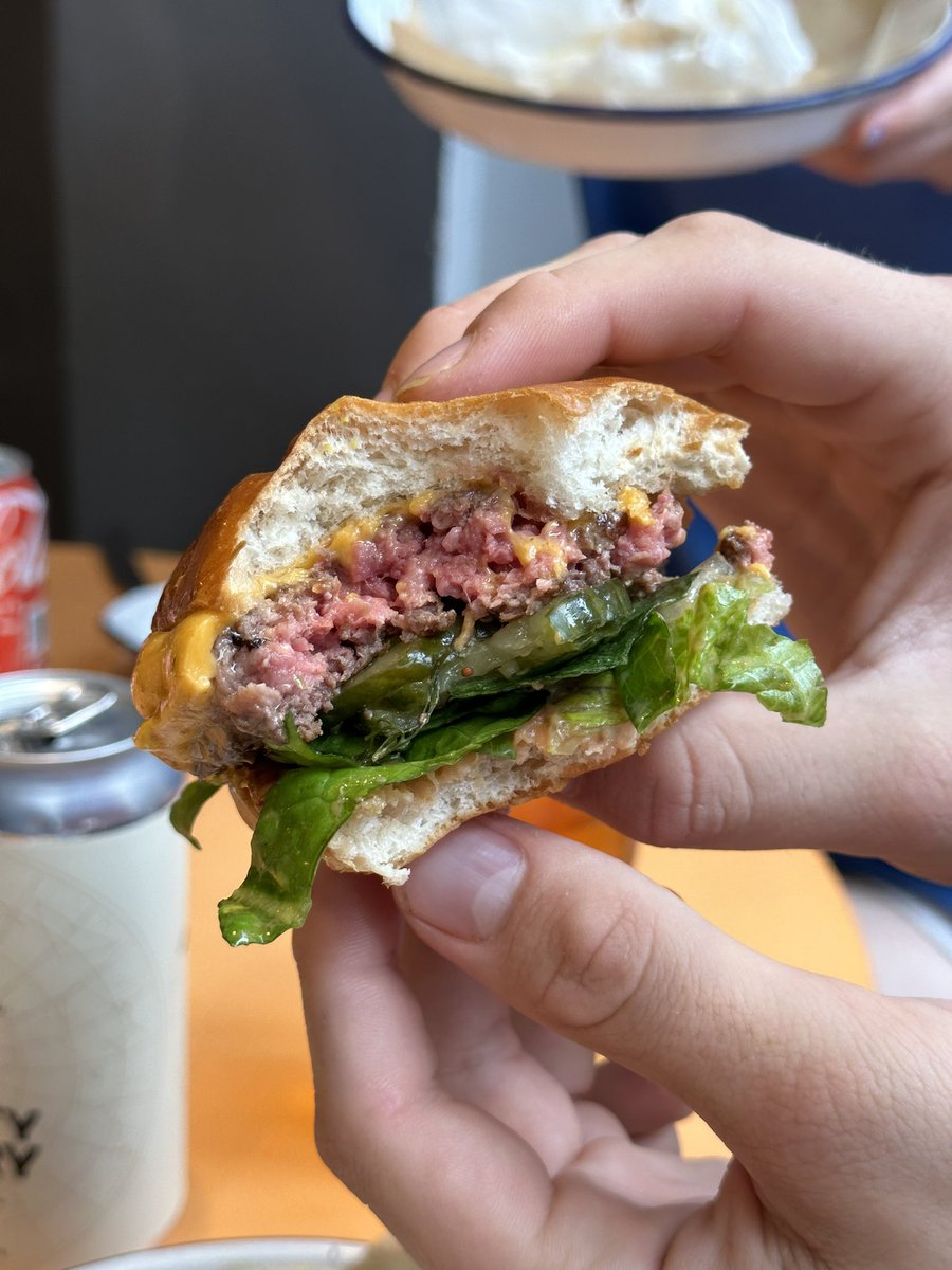 Haughton Honey 🌸 (@haughtonhoney) on Twitter photo Shout out to <a href="/honestburgers/">Honest Burgers</a> in Cambridge who nailed it when it comes to serving a 'proper' burger 👍🐝 Shout out to <a href="/honestburgers/">Honest Burgers</a> in Cambridge who nailed it when it comes to serving a 'proper' burger 👍🐝