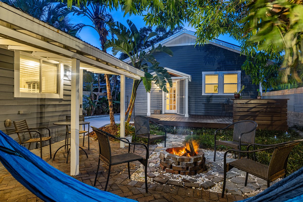 tyler_sheff's tweet photo. Investor's Dream: $20K Off! 🏠💰
🚀 Tampa duplex alert! $20,000 off! Front 3-bed, 2-bath home + studio apartment = 💎 opportunity. Now $579,900. Act now – call your agent! 📞🏘️ #TampaRealEstate #Deal https://t.co/B6Ai78xt72