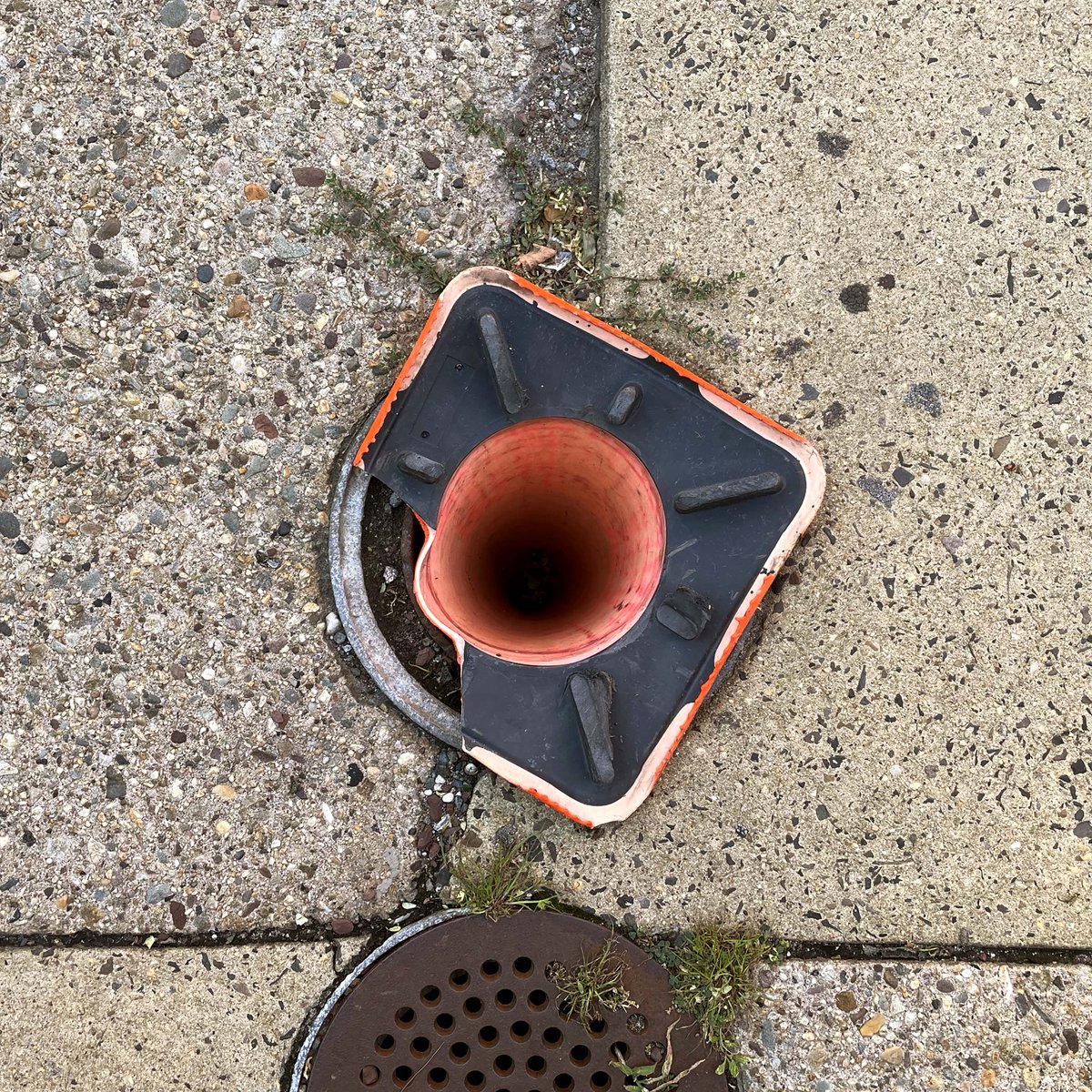 round_museum's tweet image. What Lurks Below Round
.
Be cautious walking down the sidewalk; the cone-swallowing water pipe lurks nearby and could take your leg off.
.
09.12.23
#rounddujour #waterpipe #cautioncone #whatlurksbelow
Browse the galleries of the RoundMuseum.com