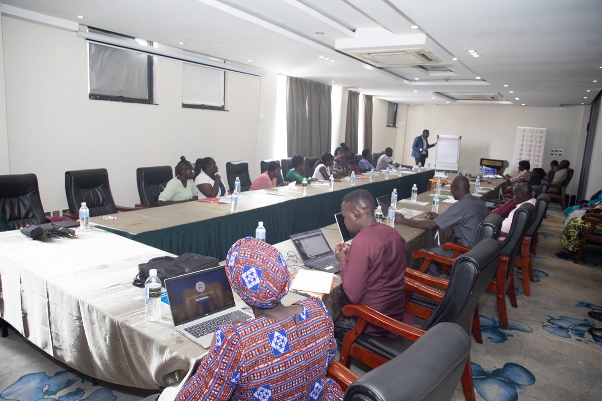 #MoH🇸🇸 with support from UNFPA🇸🇸 are conducting TOT training on the management of maternal health complications, including the use of Heat Stable Carbetocin and Tranexamic Acid in managing postpartum hemorrhage. 

#Musharaka4Tanmiya