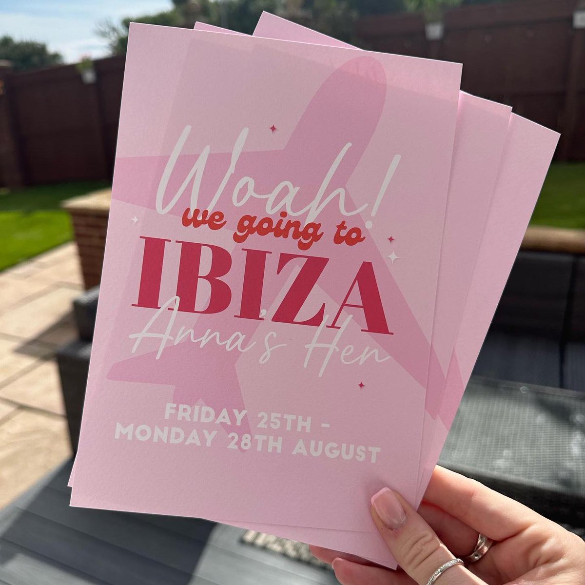 Hen do itinerary = the level of organisation we love to see💃

Use our Leaflets &amp; Flyers to get party-ready bit.ly/39kBk2P🪩

📷 @whatsarahdesigns