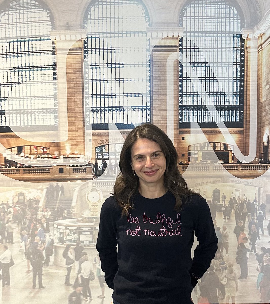 biannagolodryga's tweet photo. Today we celebrate our indefatigable colleague’s 40 amazing years at @CNN! @amanpour’s dedication to the pursuit of truth has put her in a league of her own among world class journalists. It’s an honor to work with such an icon. #betruthfulnotneutral #40yearsofChristiane #CNN https://t.co/l41jst2P4G