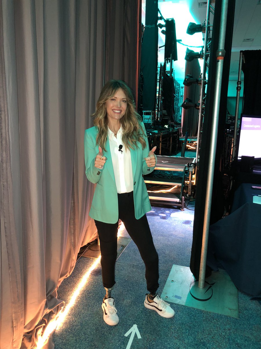 A lesson in resilience, courage, and indomitable spirit from the extraordinary <a href="/AmyPurdyGurl/">Amy Purdy</a>. Her story is leaving the #Connect2023 audience both touched and inspired. Follow along for her words of wisdom. 🧵 #AmyPurdyKeynote #e2openInnovations