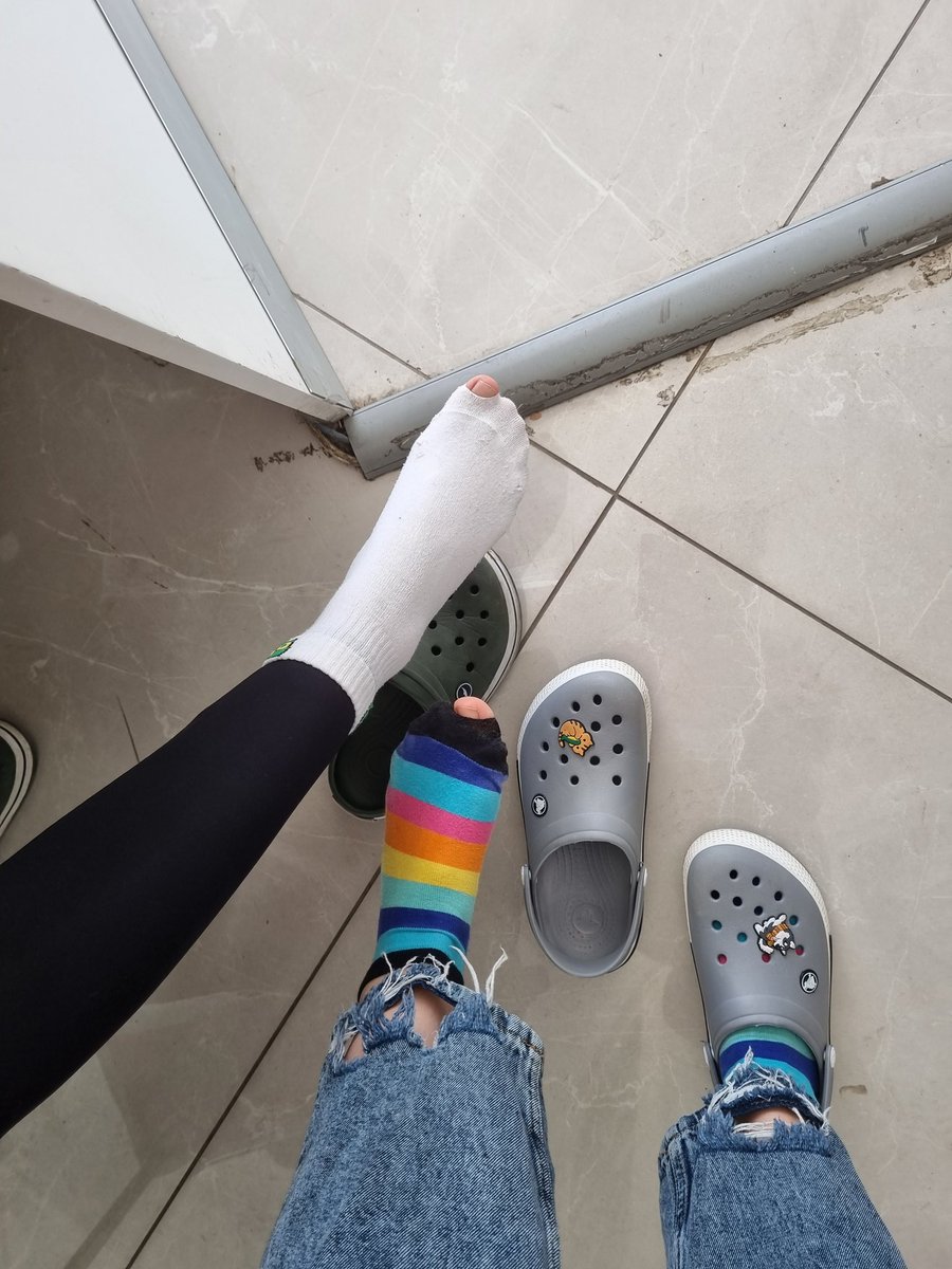 eskenemrun's tweet photo. Yardımcı eczacıların son hali görenleri şaşırttı https://t.co/DycfJ3Cdiu