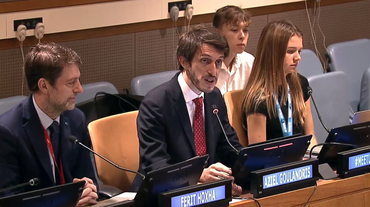 LIVE NOW: CSO Dialogue with #UNSC President Ambassador Ferit Hoxha 🇦🇱#MeetUNSCPres

📺: Watch on <a href="/UN/">United Nations</a> Web TV: media.un.org/en/asset/k1q/k…