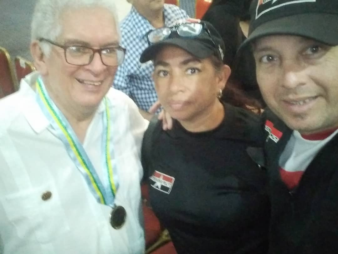 Nuestra Militancia #Tupamaro del Mcpio. Naguanagua, estuvo presente en el conversatorio sobre los 50años del asesinato del Mártir Chileno, Salvador Allende, junto al análisis reflexivo del Diputado AN Roy Daza

#Mundopluripolar

<a href="/NicolasMaduro/">Nicolás Maduro</a>
