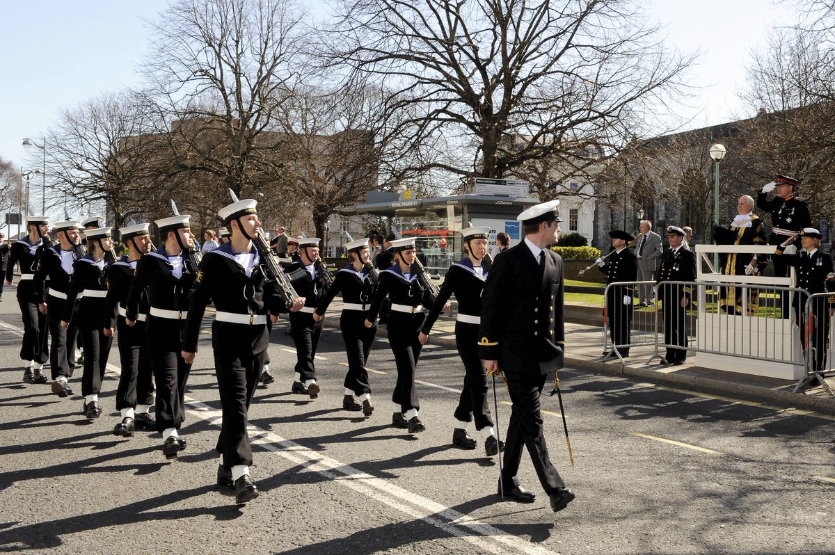 Join us next Wednesday (20 Sep) for a special celebration of Plymouth's Royal Navy! Hundreds of sailors and Royal Marines will parade through the city to commemorate the 60th anniversary of the Royal Navy receiving the Freedom of the City. All the details👉plymouth.gov.uk/parade-and-cer…