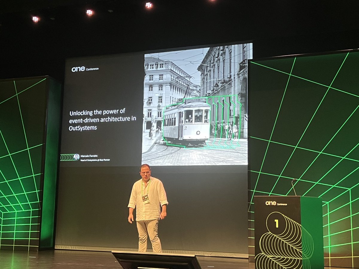OutSystemsDev's tweet photo. Onto the next! #OutSystems MVP @MarceloMVerse from @NearPartner is presenting how to utilize the newly announced Event-Driven Architecture in OutSystems

#ONEOutSystems https://t.co/n5QTLMBlh5