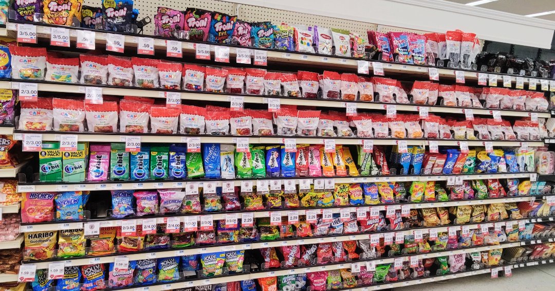 StJosephHyVee's tweet image. Have a sweet tooth? We have the sale for you! Check out our Candy Sale the whole month of September for discounts on some of your favorite sweets! 🍬🍭 
#CandySale #SweetTooth #Sweets