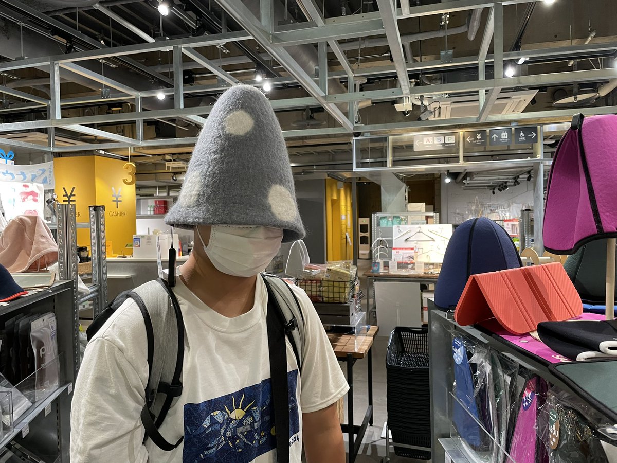 JALのどこかにマイルで石垣島が当たったので初上陸してきた！

KKJ,KOJ,OKA,ISGの4つの中で1番当たりな気がするけど、滞在時間が夜も含めて約17時間

飛行機代実質タダなので、まぁいいか

それよりも前日に東京で友達と飲みすぎて二日酔いがしんどかった笑

※写真はほぼ東京です…笑笑