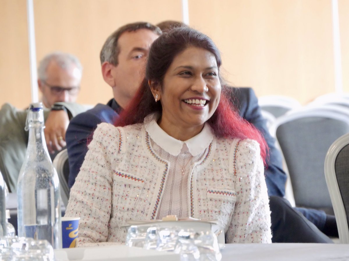 EntITStrategy's tweet photo. It’s time now for our group discussion led by Lorraine Harrison, Director of IT Services for @GRAHAMGroupUK as she discusses the importance of your IT department being value-add to meet business objectives.

#EnterpriseITSF #Technology #IT https://t.co/ewYepacDBb