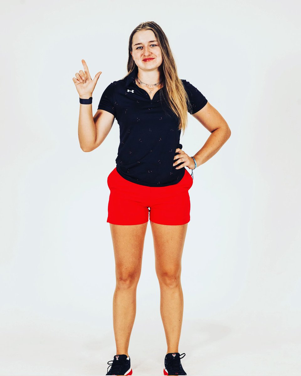 GolfChannel_PL's tweet photo. Maja Ambroziak z ⛵ Mazury Golf, po debiucie w 🌵 @TexasTechWGolf na @PebbleBeachGolf, teraz szaleje w @OakmontCC. Z -7 jest trzecia w Sam Golden Invitational, 2 strzały za liderką - Allyn Stephens. Finał w toku. #FlyMaja! 🐝
📷 @TexasTechWGolf
linki >>>
#GolfChannelPolska https://t.co/3JD4yRuLhU
