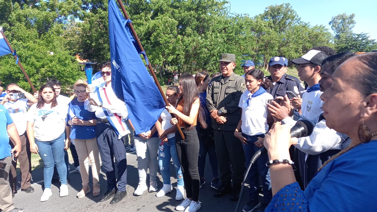 #AHORA | Autoridades del Dpto de Matagalpa  entrega Antorcha de la Libertad Centroamericana a autoridades del Departamento de Managua.
#AMORANICARAGUA 
#PatriaBenditayLibre