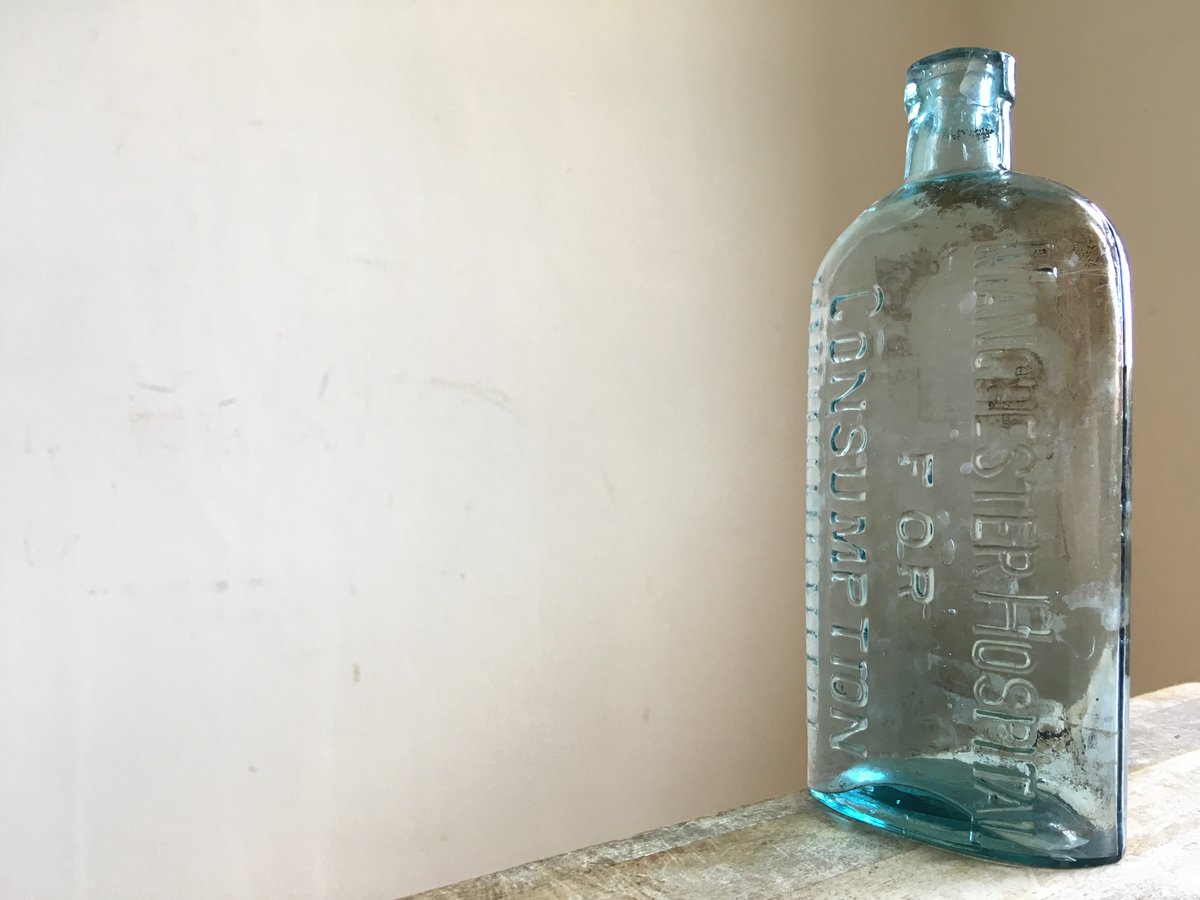 DanielsFayre's tweet image. ebay.co.uk/itm/2351981878… #Antique #Embossed #MANCHESTERHOSPITAL #Manchester #Hospital FOR #CONSUMPTION #Aqua #Glass #Medicine #Bottle #DanielsFayre #toprated #ebayseller #differentfromthecrowd