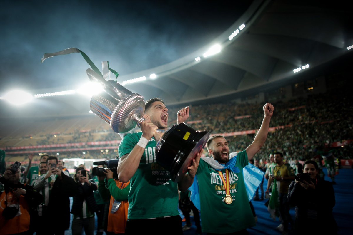 MarcBartra's tweet photo. Feliz 116 Cumpleaños Familia 🎂 ORGULLO 💚 @RealBetis https://t.co/hL5DXzob2z