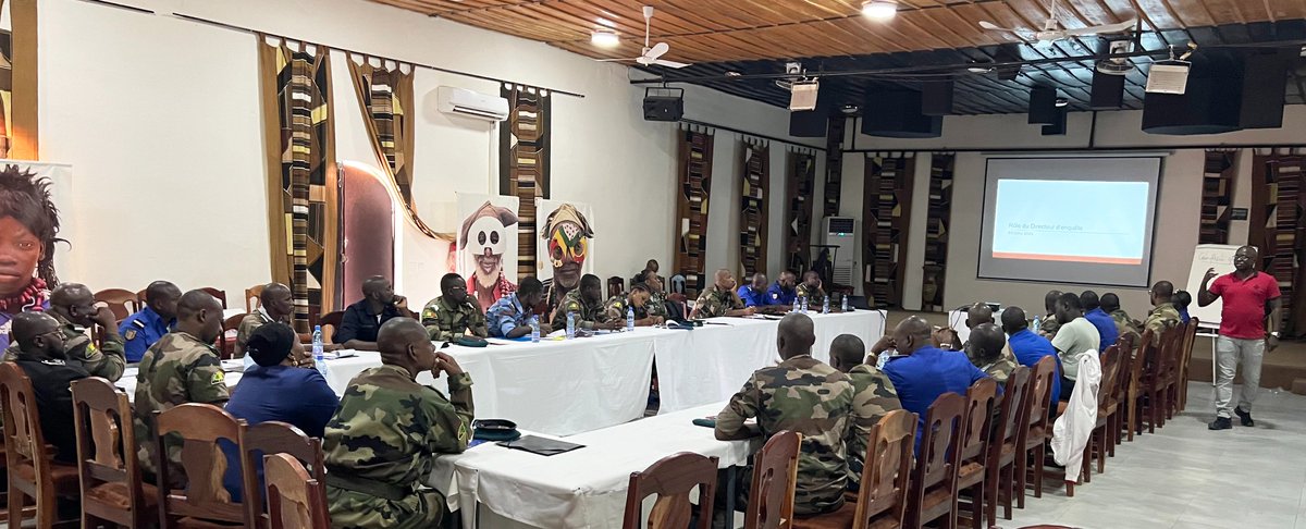 Le #PROSMED appuie le <a href="/SecuriteML/">MinistèreSecuritéML</a> pour renforcer la présence &amp; les capacités des forces de sécurité en matière de police judiciaire par la formation de 7⃣3⃣9⃣Agents &amp; Officiers dont 13% femmes 🚺 avec le soutien financier du <a href="/PBFMali/">UN Peacebuilding Fund - PBF Mali</a>.

👉 Lissez l’article: undp.org/fr/mali/actual…