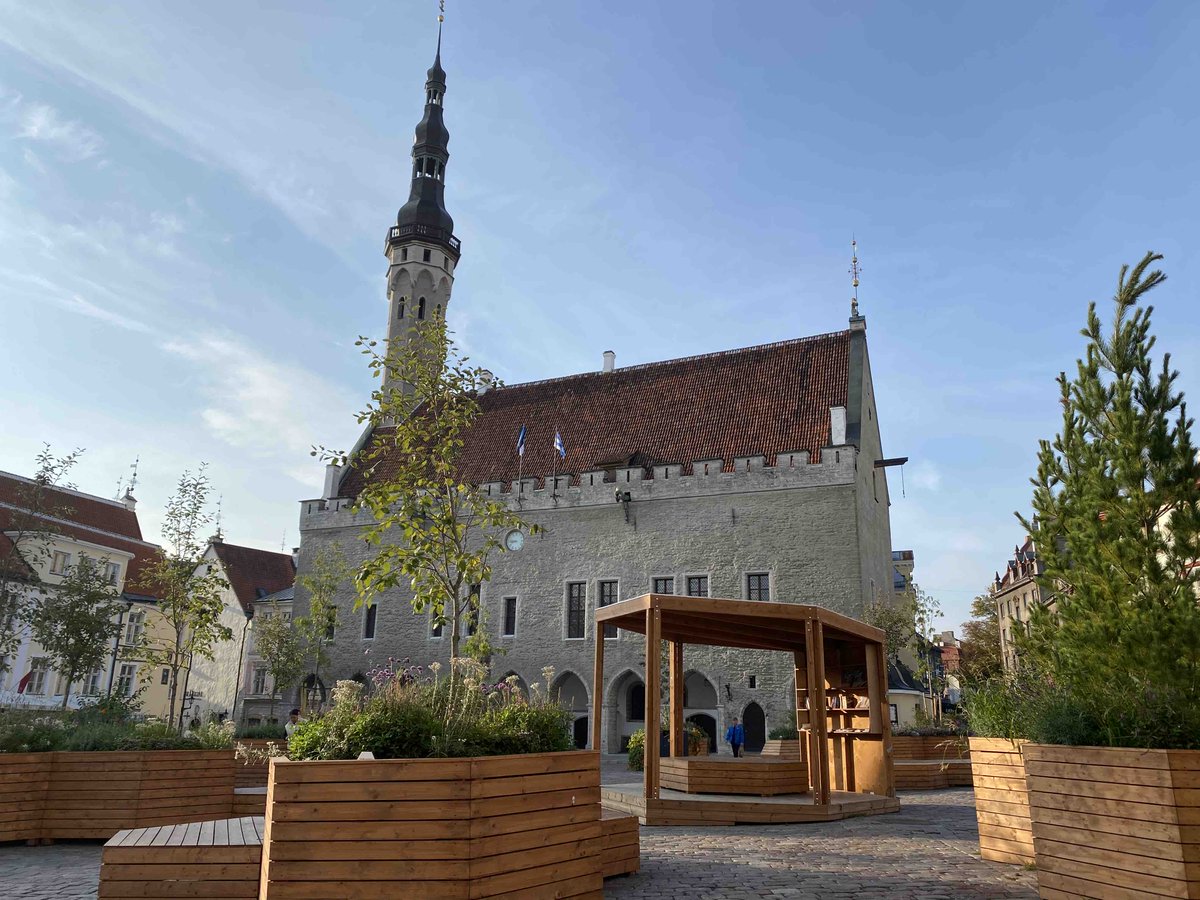 PeteKellyHT's tweet image. A lovely writing session in the heart of Tallinn’s old town early this morning. Beautiful city and beautiful country.