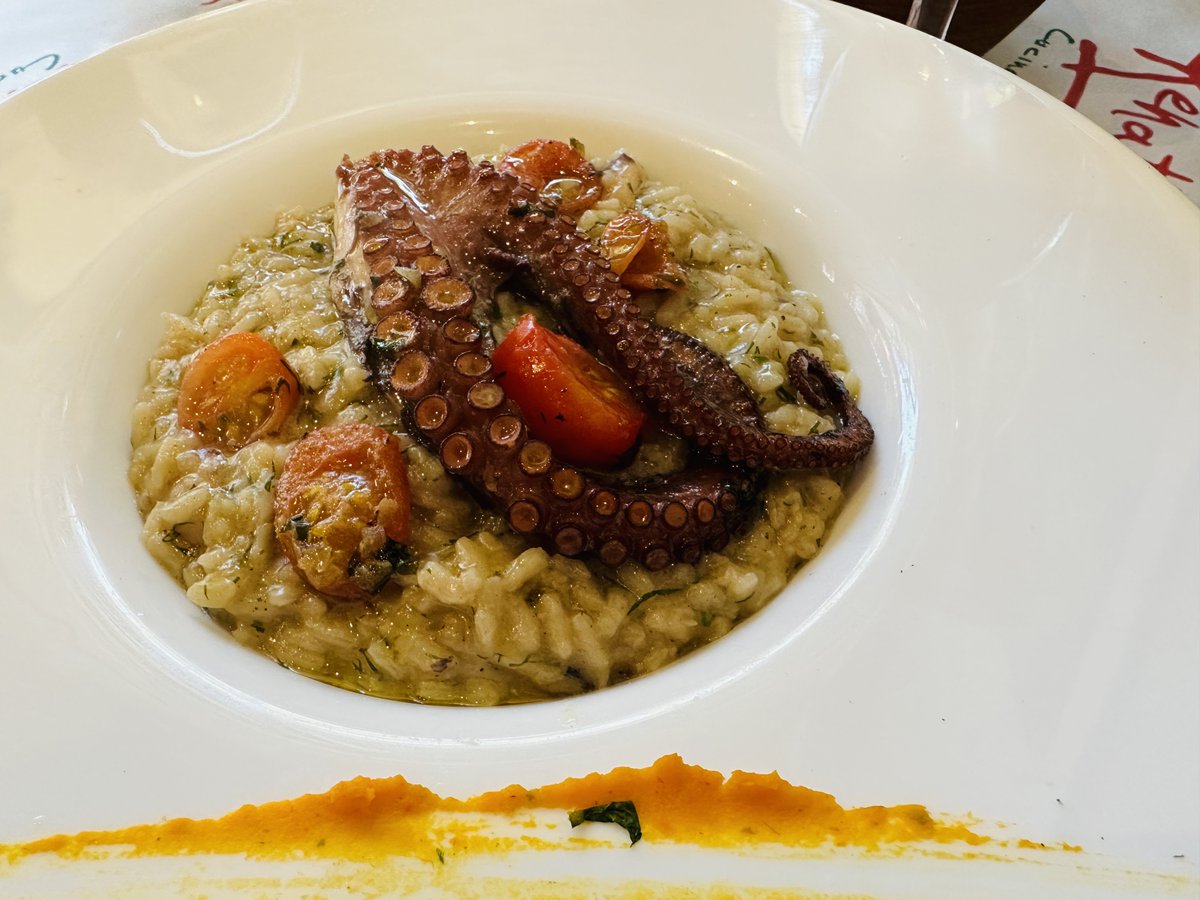 Sof Andrade ☔️ tweet media