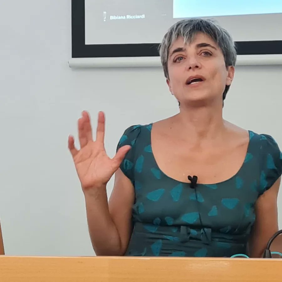 AEEEIE's tweet photo. 🤩Reportaje del taller de @BibiRicciardi sobre cómo utilizar la Inteligencia Artificial siendo escritor/a.
En las "XJORNADAS EL AUTOR EN EL NUEVO MUNDO DE LA EDICIÓN"
📸👏 Muchas gracias por participar Bibi. ¡Bravo!
#autor23
#AEE https://t.co/jr9kWP6neu