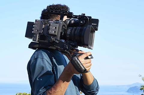 SamysDV's tweet image. The @SonyCine #BURANO 8K is the first digital cinema camera to feature an interchangeable E-mount &amp;amp; PL-mount to support built-in image stabilization.
#BURANO8K sensor also supports full frame &amp;amp; S35 modes, + features a dual base ISO 800/3200.
samysdv.com/cameras/Filmma…