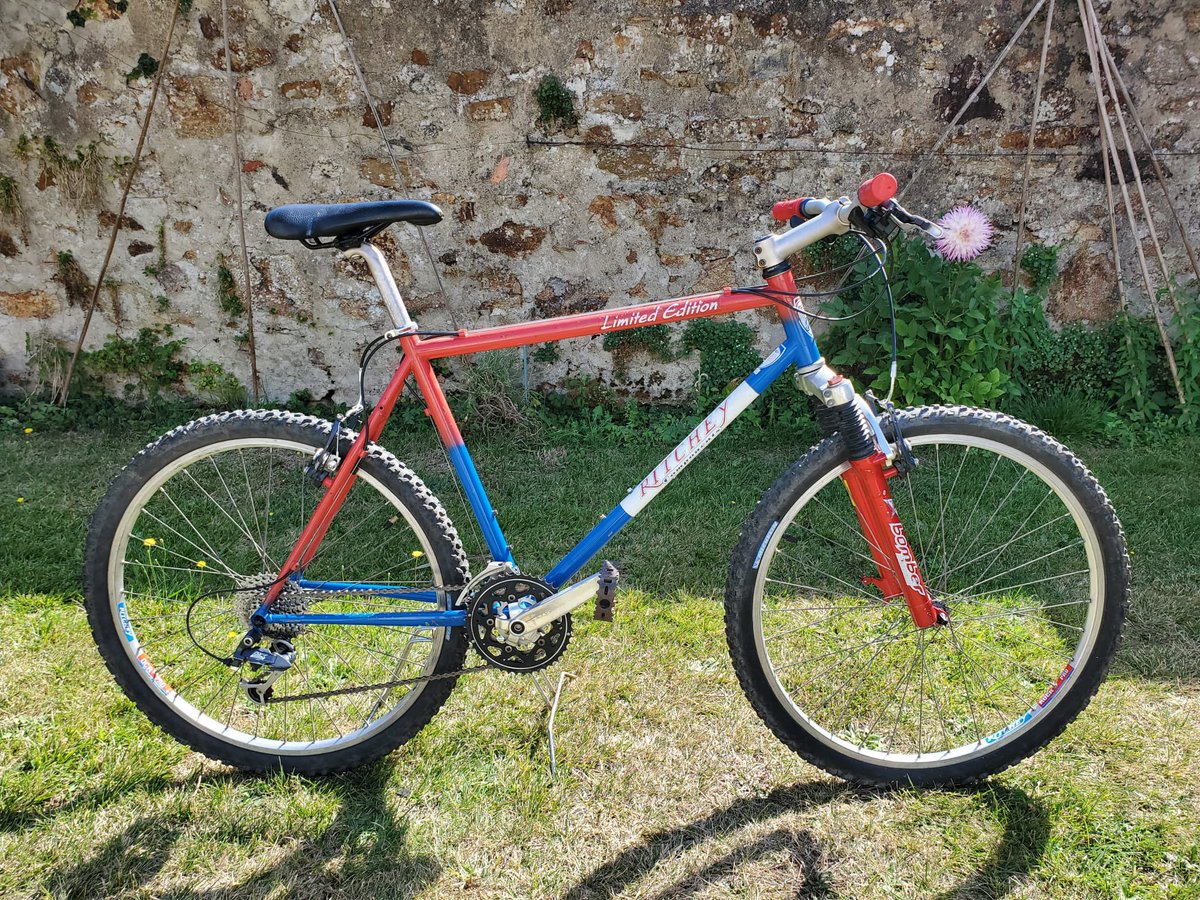 MatioozStar's tweet photo. Hi @RitcheyLogic 
can you help me to identify my friends MTB? Don’t find the serial number on your database… Thank’s https://t.co/STmhv1pKuv
