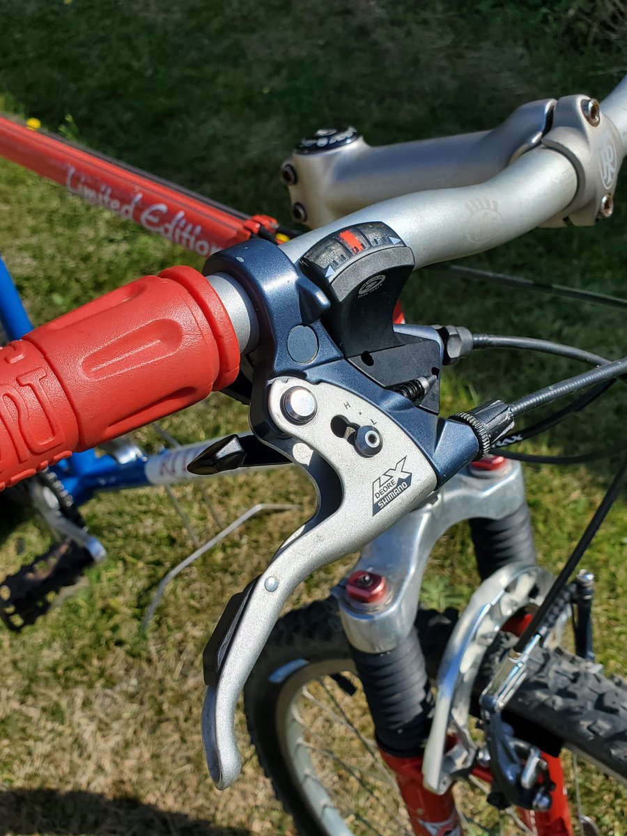 MatioozStar's tweet photo. Hi @RitcheyLogic 
can you help me to identify my friends MTB? Don’t find the serial number on your database… Thank’s https://t.co/STmhv1pKuv