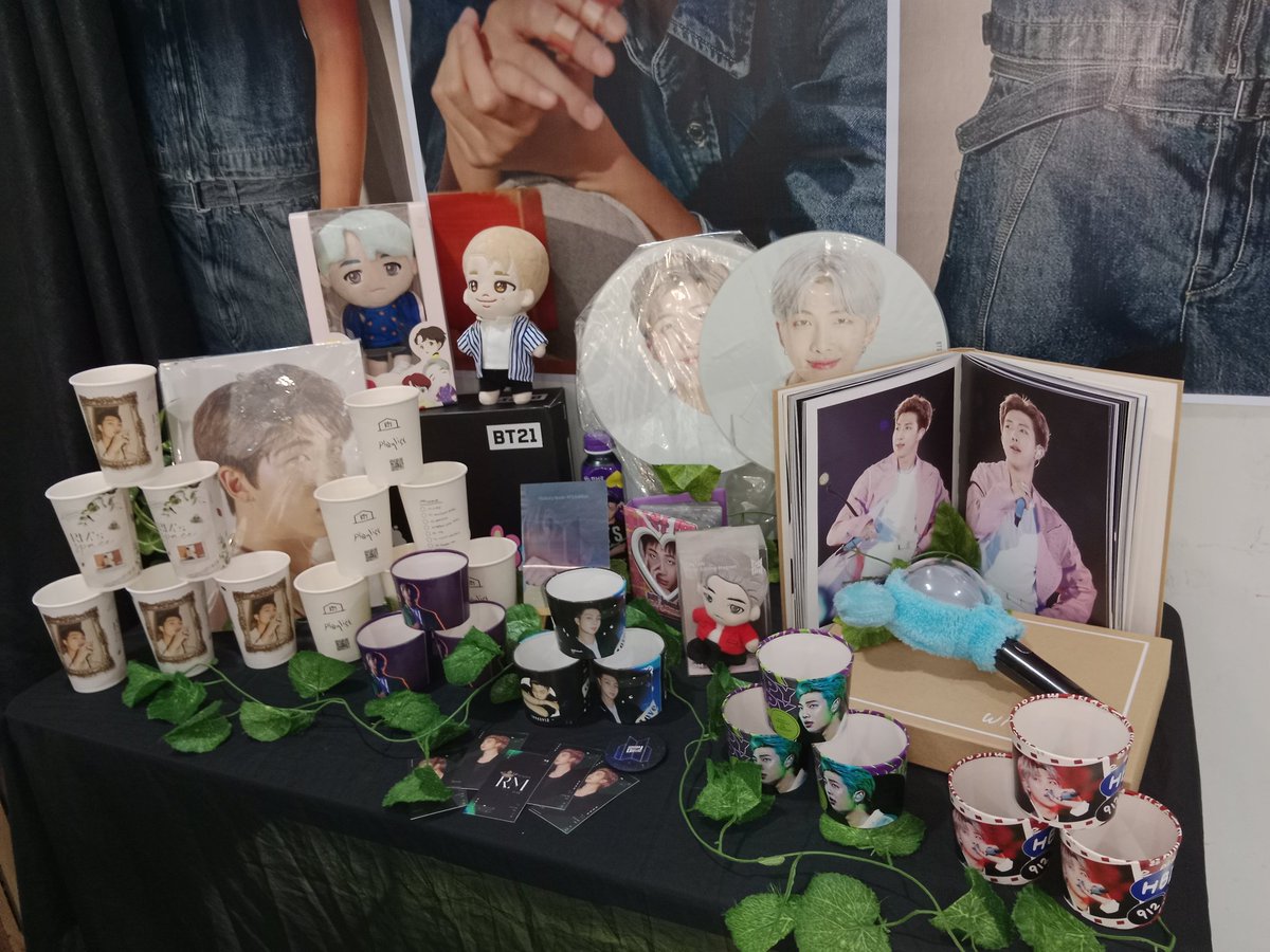 aeraesong's tweet photo. To the most beautiful and kindest human in the world. Thank you for everything. I really love you. Beyond love. More than love. #OurWildFlowerRM #RMDay2023 #LifeIsBetterWithRM #OurPrideAndJoyRM #RM #HappyBirthdayNamjoon
#HappyRMDay 🐨💜
PS.Thank you @ABDvo_twt & @CupzofJCafe https://t.co/bEZFZo9FH7