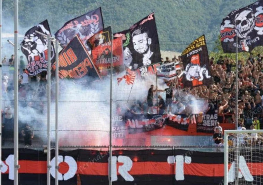 ultras1899_'s tweet photo. Nocerina - Cynthialbalonga #CurvaSud #Molossi #ultras #Nocerina serie D (10.09.23) https://t.co/R13OVdug4u