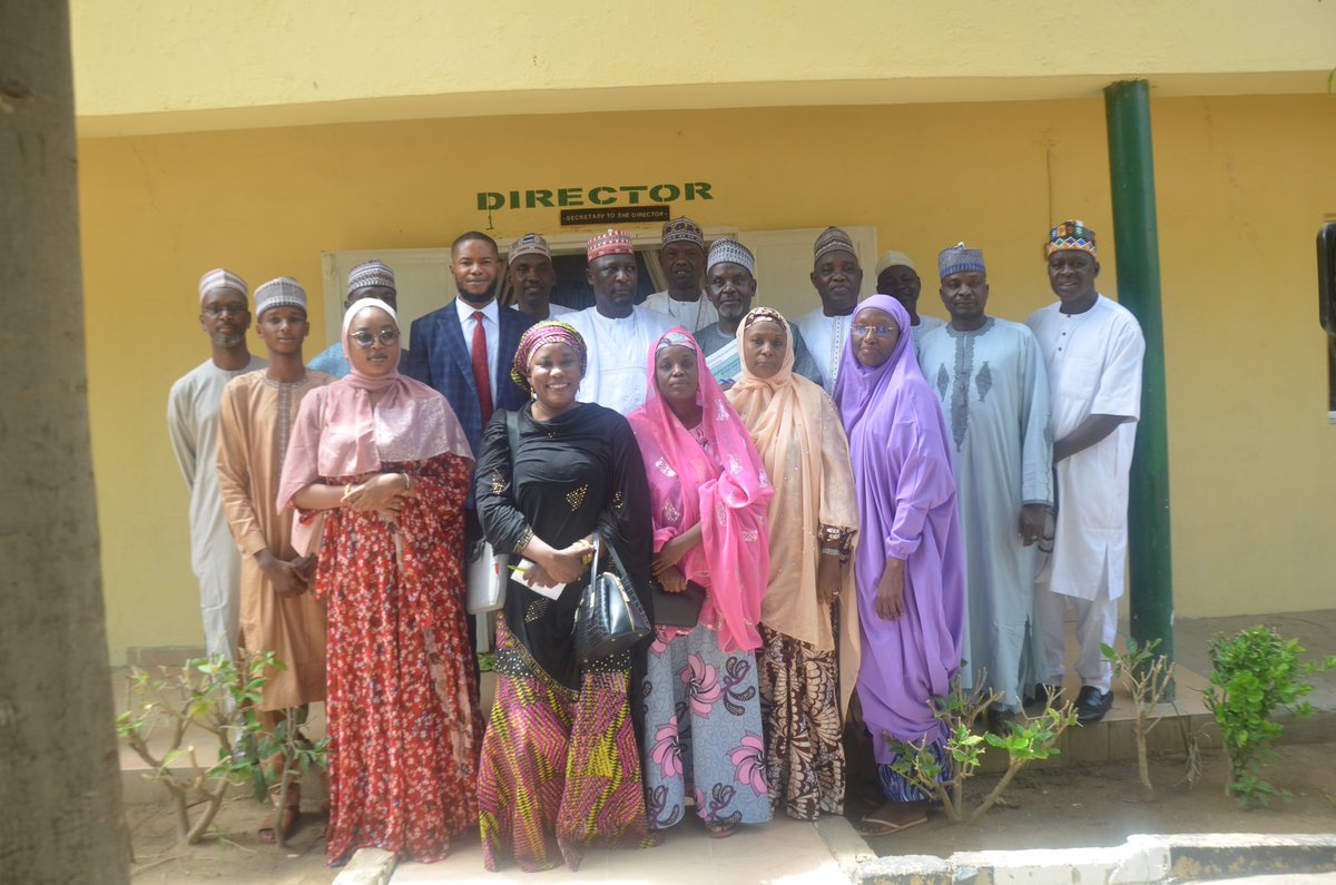 I Muhammad Hafiz Nagogo the Kano state coordinator of DBEGOTIN Educational Foundation together with the Founder of DEF Mr. Jeremiah Oseni and DEF state secretary hold a meeting with the Hon.Commissioner Of Education and other government officials under his office.
#education