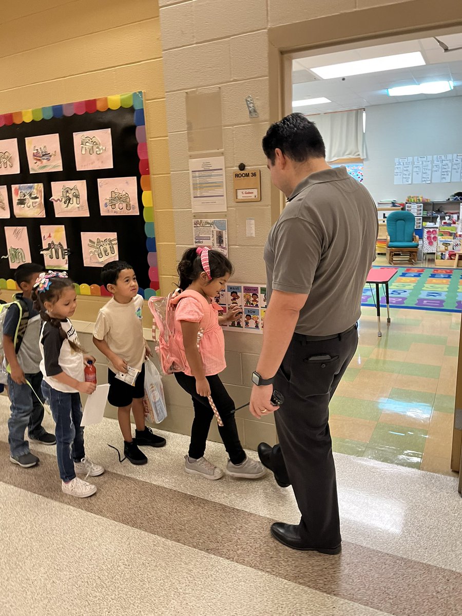 Oak Park Elementary tweet media