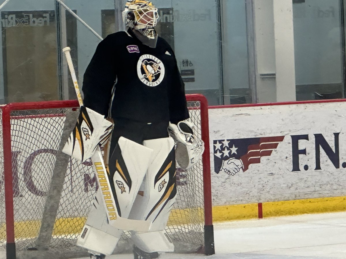 Clarifying earlier post—that’s Hellberg (I presume. It’s not Jarry and definitely not Nedeljkovic)