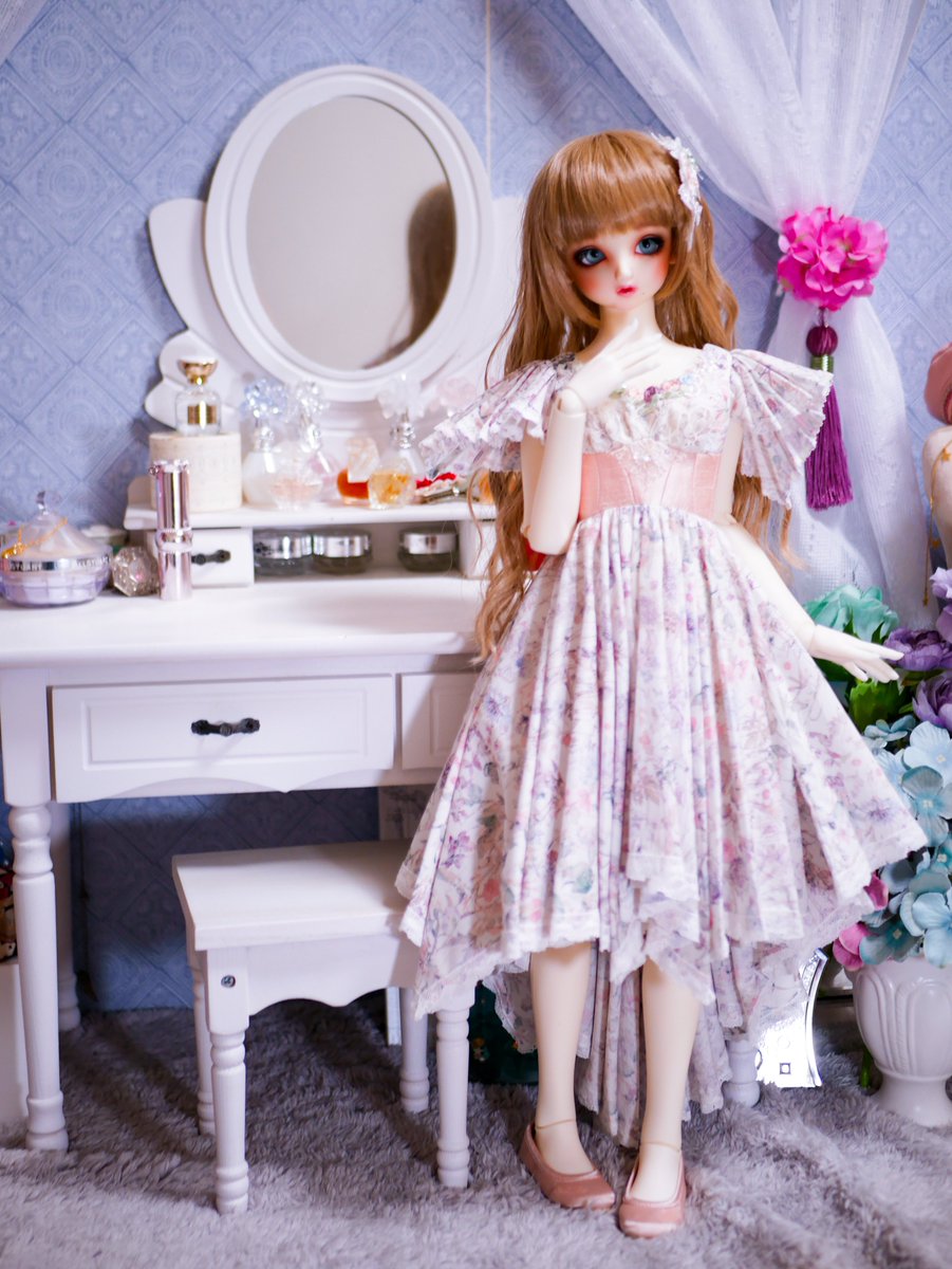 Rhapsody_of_PCM's tweet photo. ひっそり販売されていたブーケ💐ドレスとご縁を頂いておりました。何着目でしょうねぇ…😅
SDM33番の本体の方がもうすぐお迎え記念日なので(?)大きい方の茉莉花に。
#AtelierKoemi
#SD81 https://t.co/VgvnSdMOql
