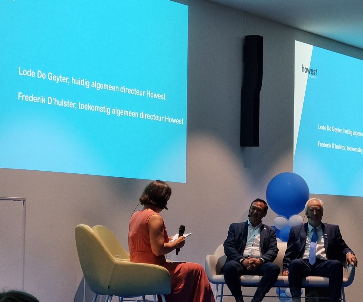 Speciale opening academiejaar <a href="/howest/">Howest</a> met afscheid Lode De Geyter en start <a href="/fdhulster/">Frederik D'hulster</a>. Proficiat alvast van @GO_onderwijs en uitkijken naar een verdere mooie samenwerking. @Koen_Pelleriaux <a href="/SaskiaLieveyns/">Saskia Lieveyns</a>