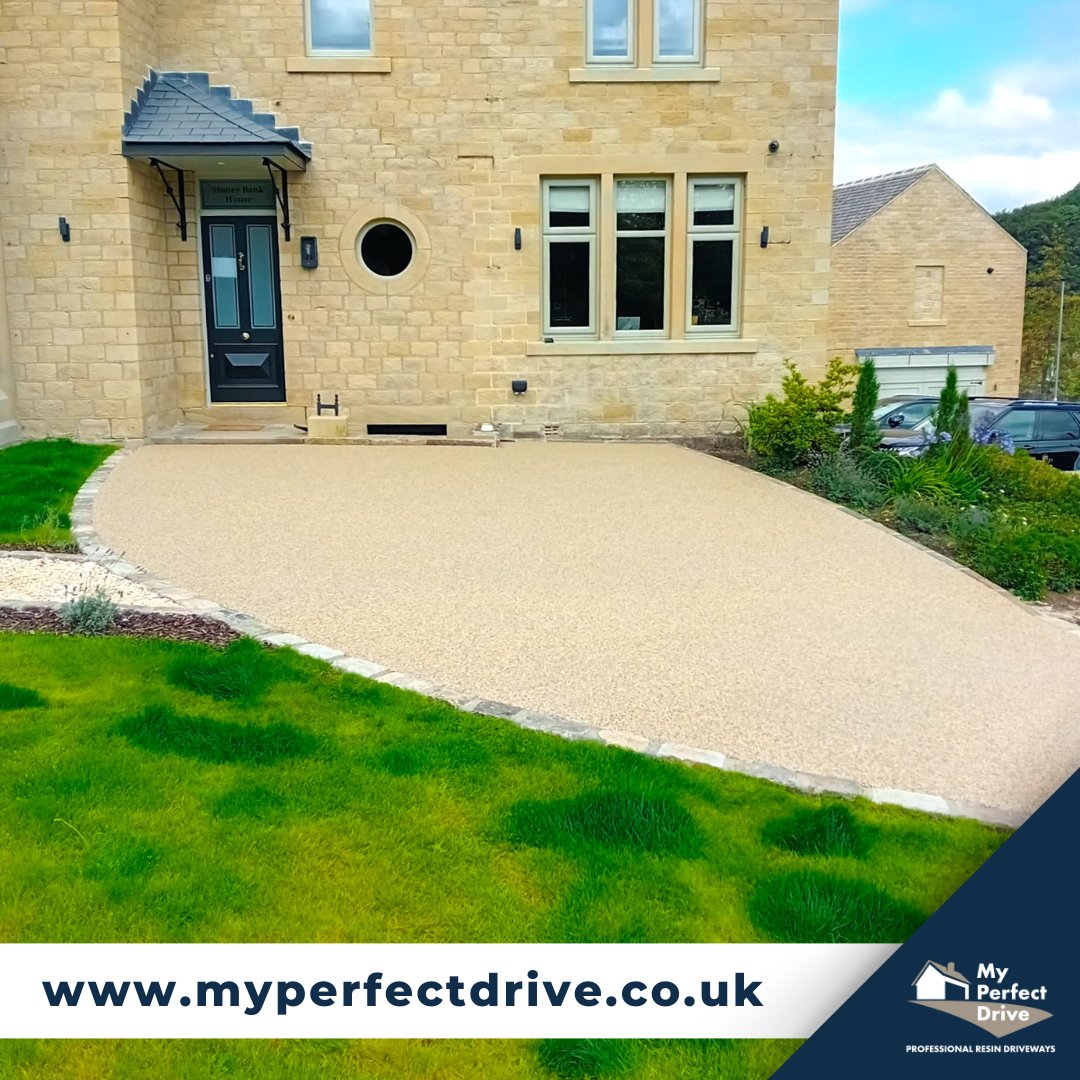 myperfectdrive's tweet photo. 🚘 Resin driveway complete ✅

This week our team has been over in Holmfirth laying this beautiful new resin driveway for a new client of ours. This replaced their old tired drive with a NEW resin one, which was framed beautifully with a stone boarder.

https://t.co/3NuwXVNAs4 https://t.co/mh5FTXbKAP