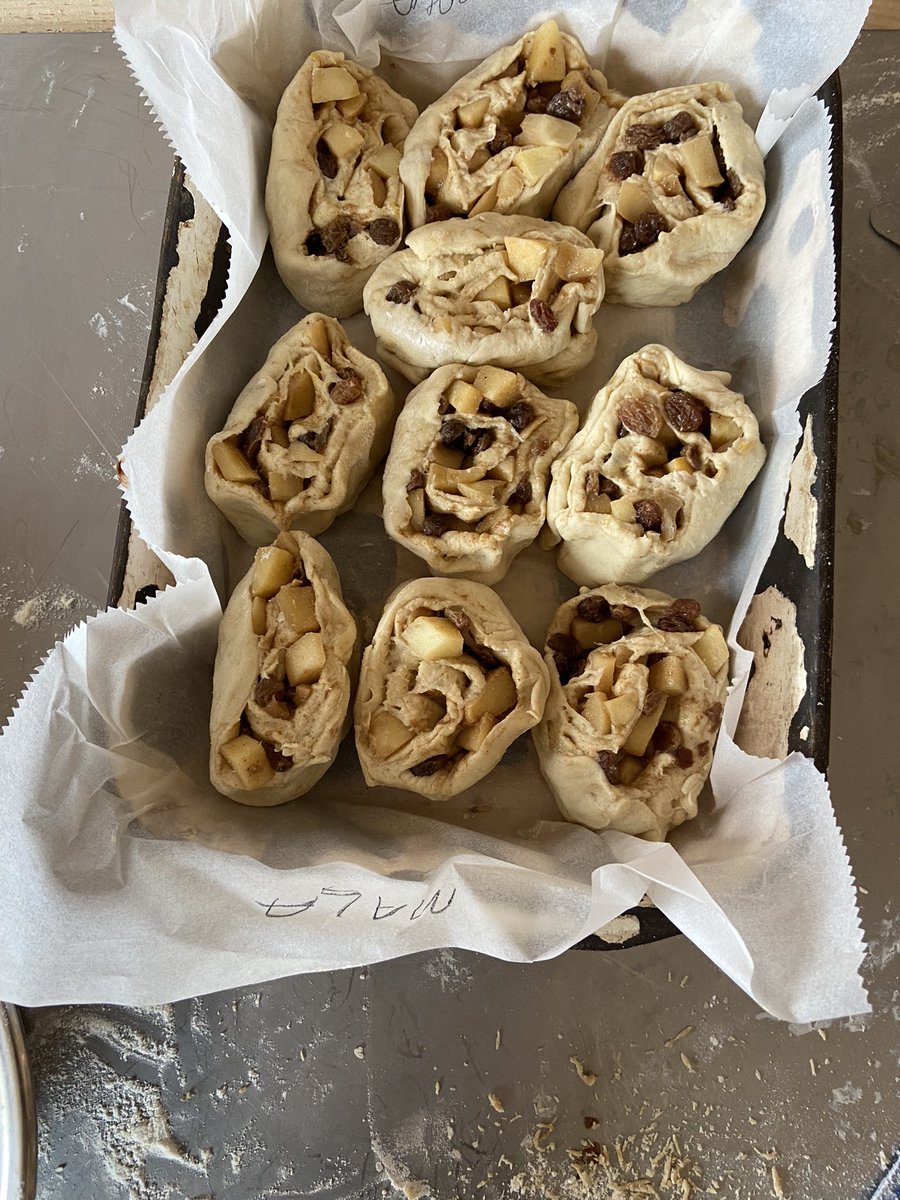 devonsadhana1's tweet photo. Had an amazing time attending Bread making course @riverfordFK Our trainer chef was great. My baked recipes turned out to be so much nicer than my imagination. Met wonderful fellow delegates too and the highlight was having pizza created during the session in the garden https://t.co/jMCmxUCTva