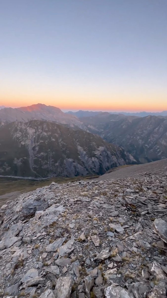 ❤️ if you share this philosophy, 👇 comment if you don’t…

What a beauty in Engadin with colinlacher 🥰

#engadin #suisse #trailrunning #alpinisme