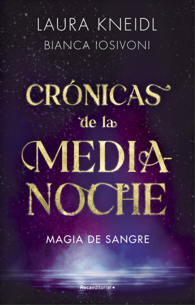 ✨✨ ¿Sabías que la segunda entrega de la serie #LasCrónicasDeLaMedianoche de @Bianca_Iosivoni y Laura Kneidl ya está en todas las librerías? Encontrarás entre sus páginas más magia, amor y traiciones. Consíguelo aquí: rocalibros.com/roca-juvenil/c…