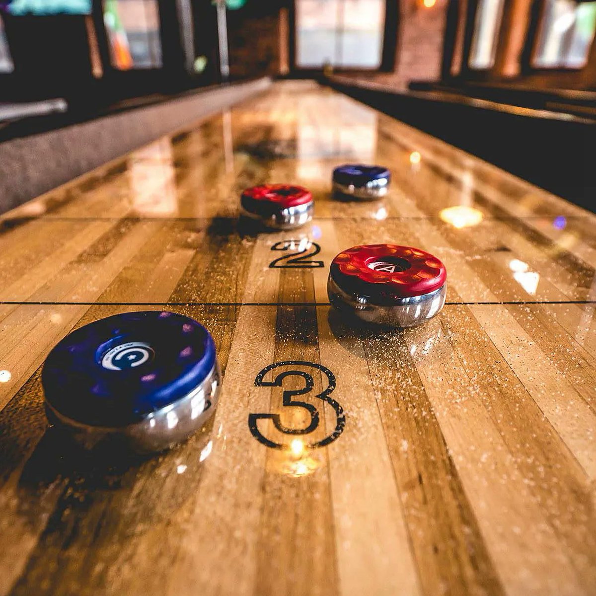 Who fancies a few pints and a game of Shufl? 🍺 If you haven't tried a match with your mates on our @playshufl shuffleboards at our Middlewood Locks Beerhouse, you're missing out on a load of fun! We're open now - come down and unleash your competitive side 🏆