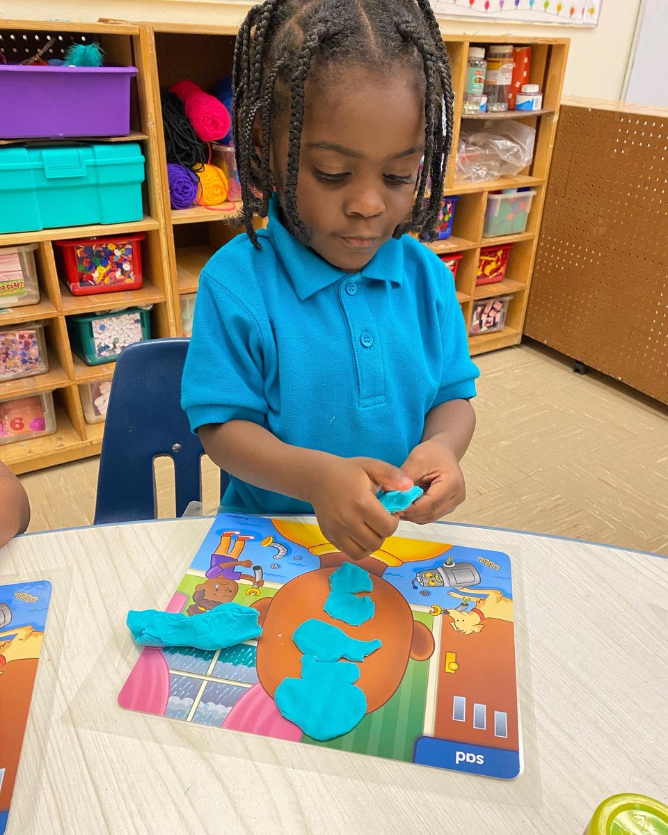 mdcps_prekese's tweet photo. How are you feeling today? #playdohfeelings #learningthroughplayeveryday https://t.co/EaZIliTMY5