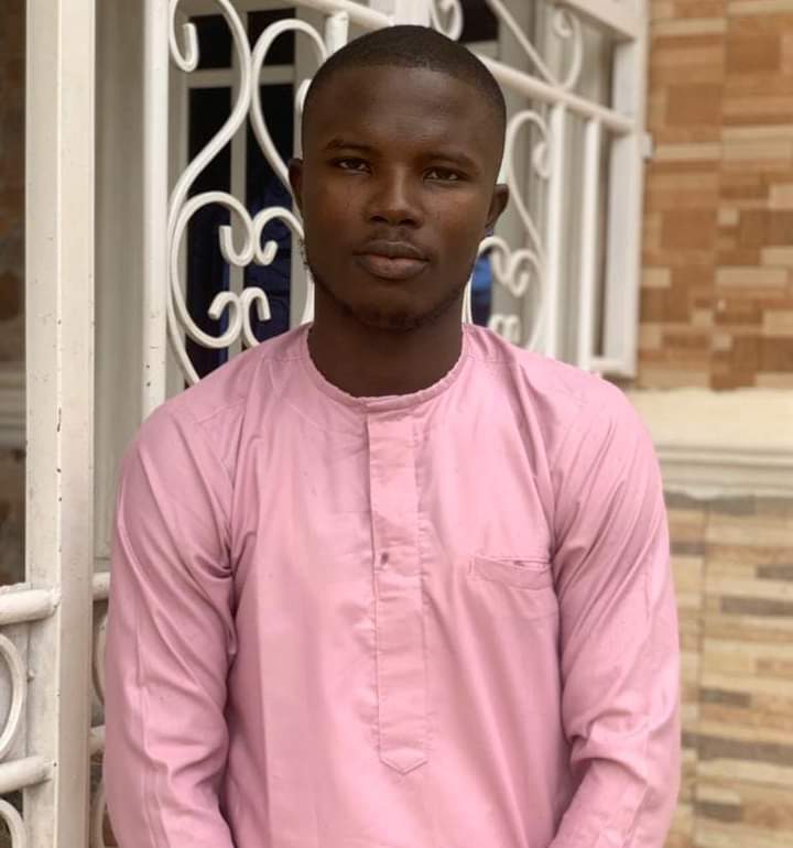 peculiardammy1's tweet photo. Above every other goodness of the Lord towards me, I will forever be grateful for the gift of life. 

It's another beautiful day to be happy to be alive, Happy birthday, OLUWADAMILOLA! https://t.co/g5bGzgX7ZJ