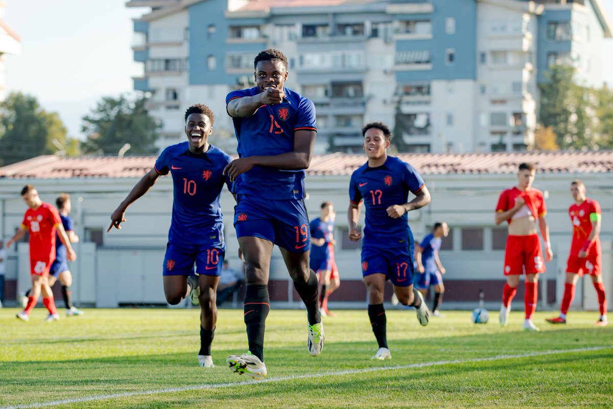 OnsOranje's tweet photo. โฝ 68' Noah Ohio!
โฝ 72' Kenneth Taylor!
Like it boys! ๐
#TheNextUp #MKDNED https://t.co/1ksjx7lzjp