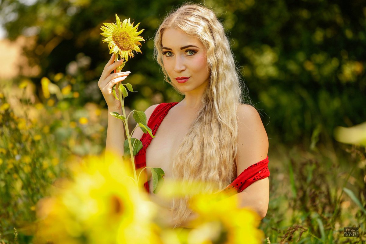 ModelBionda's tweet image. Summer Girl 🌻☀️#summergirl #germanmodel #playmate