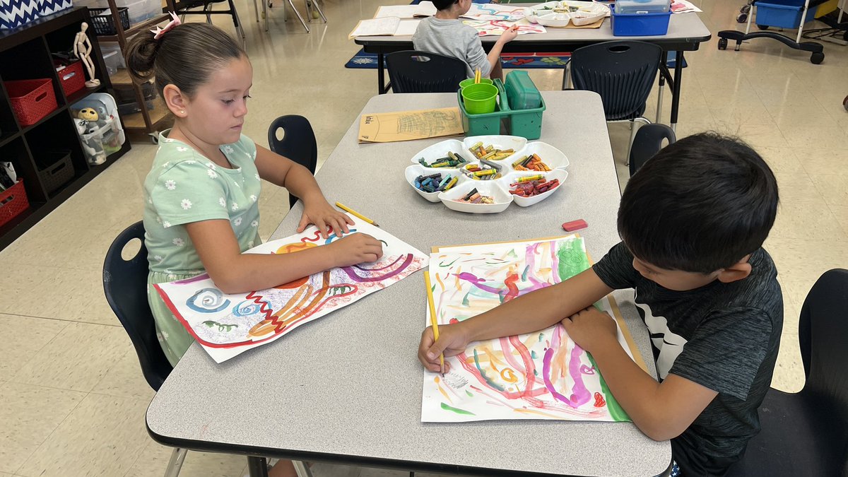 MrsSims7's tweet image. 1st grade artists are learning about abstract art and creating their own abstract art pieces! @RiverRidgeElem