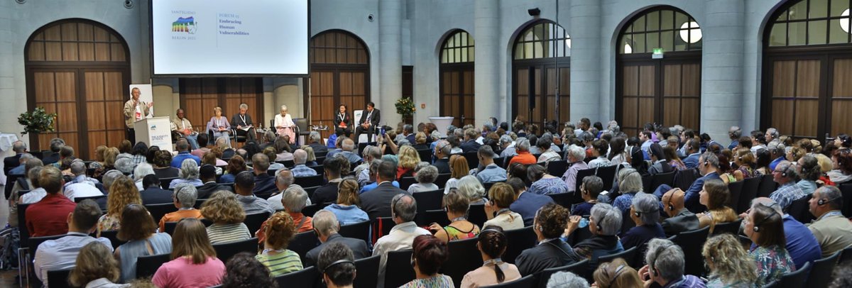 Br Alois from the Taize Community speaks of the importance of unity and #Together2023, at the International Sant'Egidio Conference 'The Audacity of Peace' in Berlin today - read speech (IT/EN/DE/FR):
buff.ly/44LrAp3

@santegidionews @santegidionews @SantEgidioFr @taize