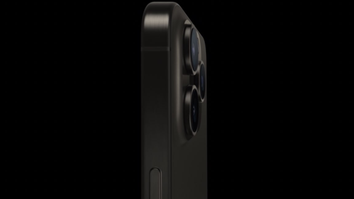 Iphone 15 Pro R Apple unveils the iPhone 15 Pro with a titanium case. #AppleEvent