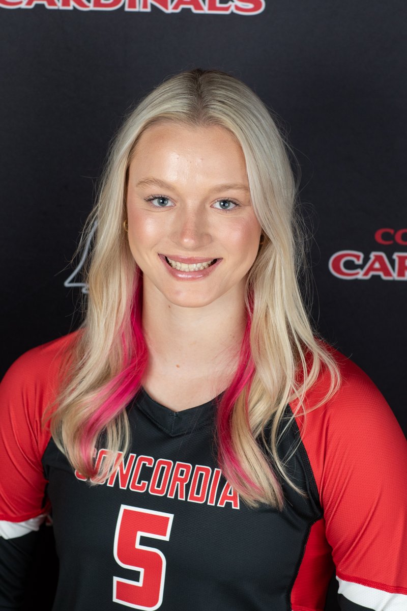 Wishing senior Kayla Peters a happy birthday! We hope you have the best day :)