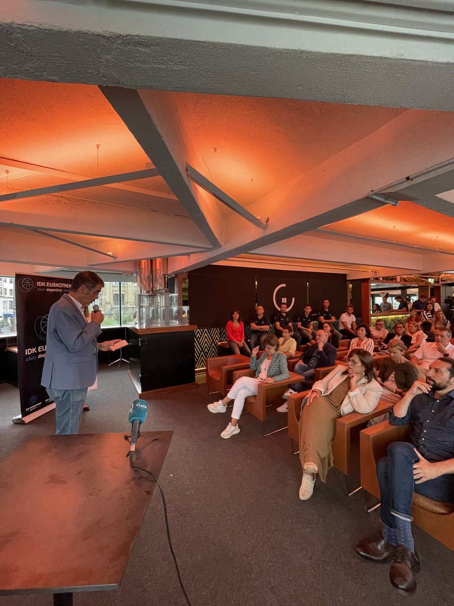 IDK EUSKOTREN tweet media