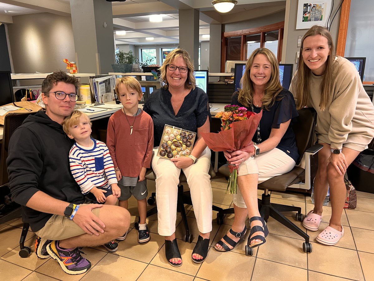 Our sweet family that has been staying with us from Poland, brought our front desk staff flowers and chocolates today before they checked out. It was such a happy surprise💐🍫🏡💕🇵🇱 We will miss them, and we look forward to seeing them when they are back in March❤️#missionmoment